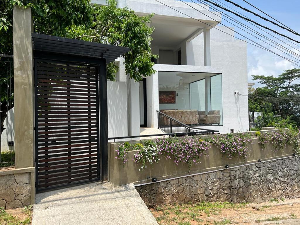 Hotel Kandyan View "Free Pickup From Kandy City" 외부 사진